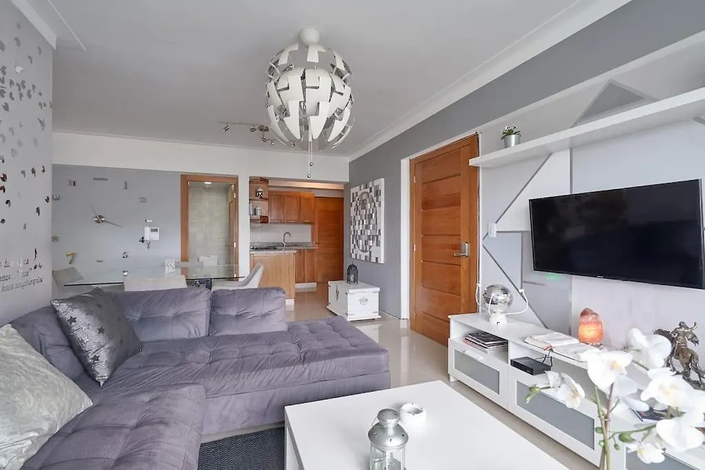 Hermoso Y Moderno Apto En Bella Vista, 9 Personas, Piscina. Santo Domingo Dominikana